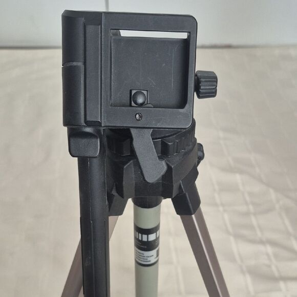 T-260 Tripod - Black and Gray - Picture 12 of 16